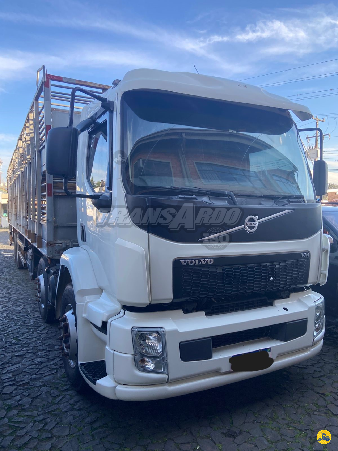 CAMINHAO VOLVO VOLVO VM 270 Suineira BiTruck 8x2 TransArdo CARAMBEI PARANÁ PR